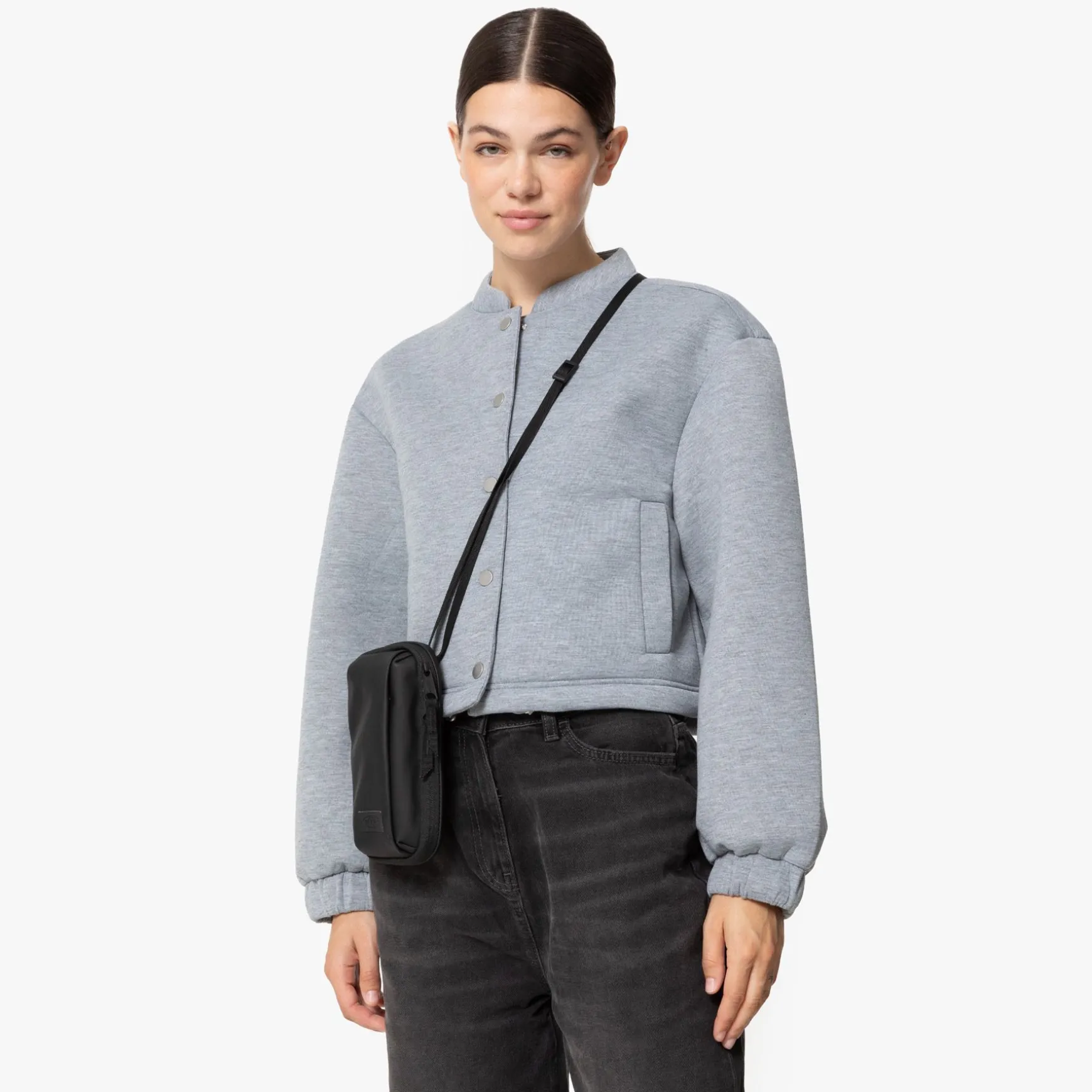 CNNCT F POUCH